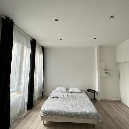 Libergier 1G, face à la Cathédrale Apartamento Reims Exterior foto