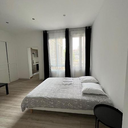 Libergier 1G, face à la Cathédrale Apartamento Reims Exterior foto