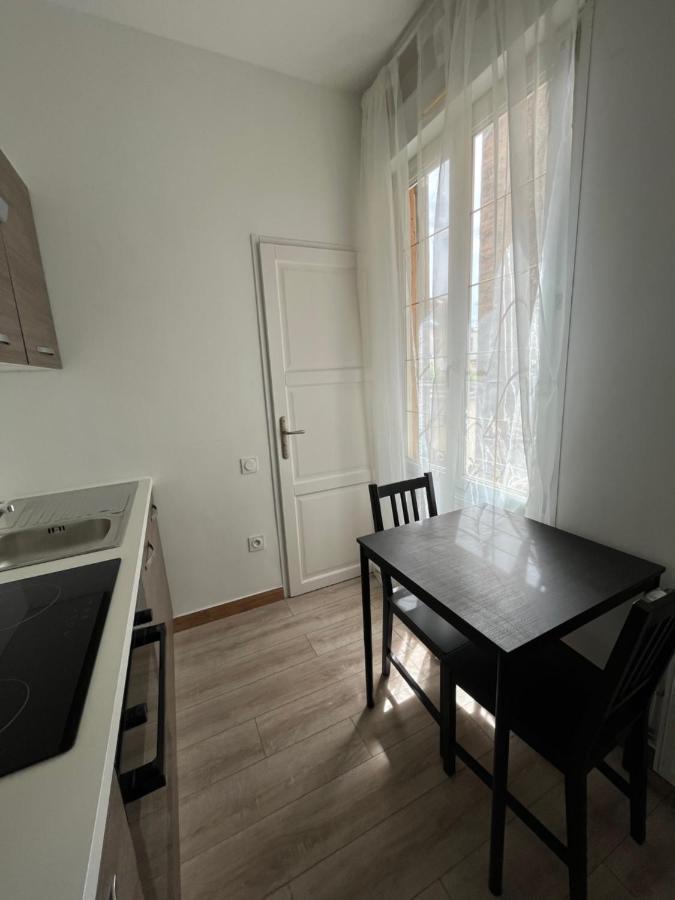 Libergier 1G, face à la Cathédrale Apartamento Reims Exterior foto
