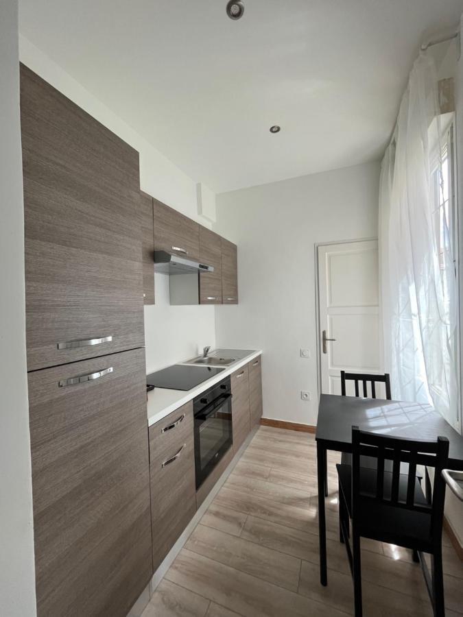 Libergier 1G, face à la Cathédrale Apartamento Reims Exterior foto